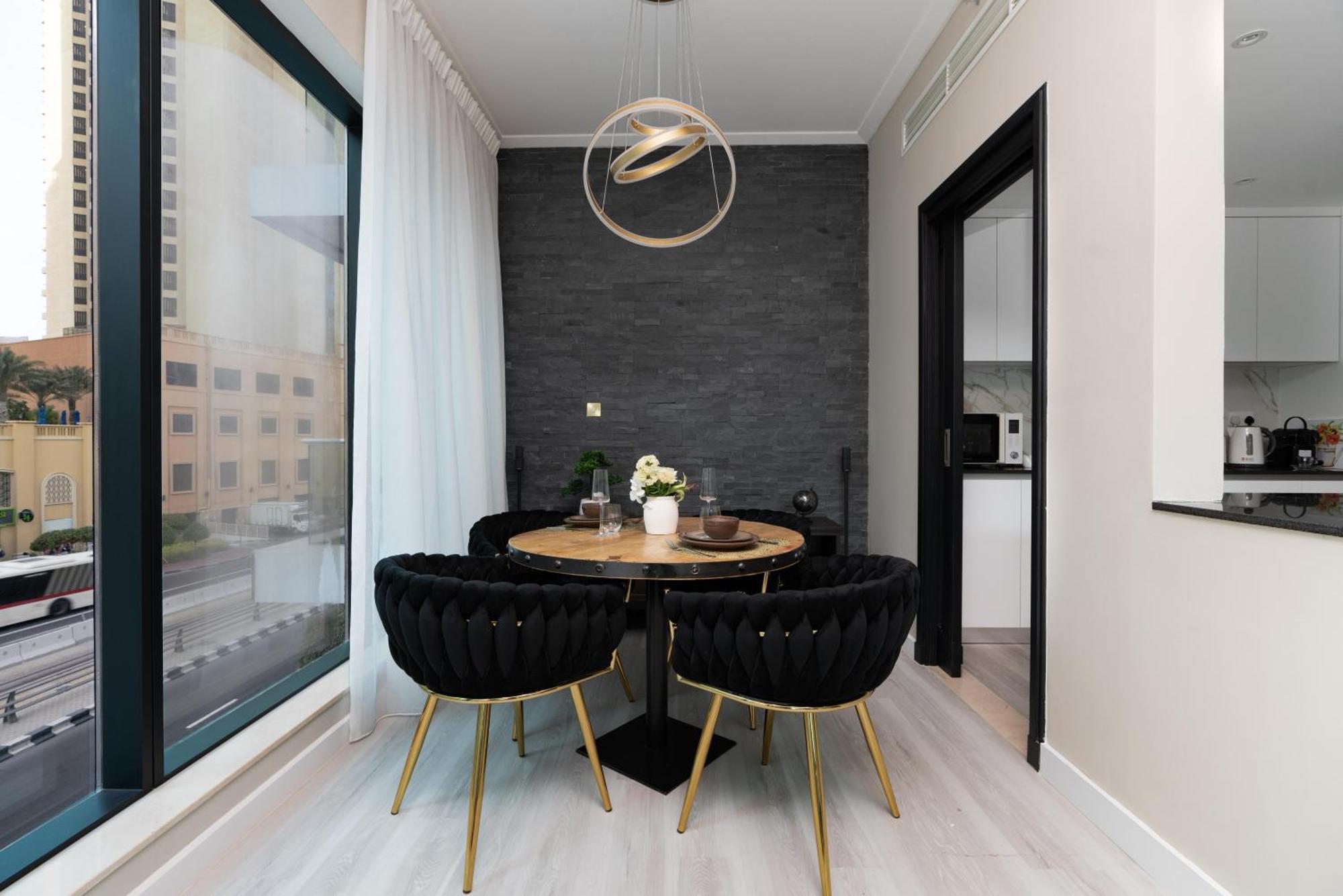 White Sage Spacious 1br At Marina Promenade Apartment